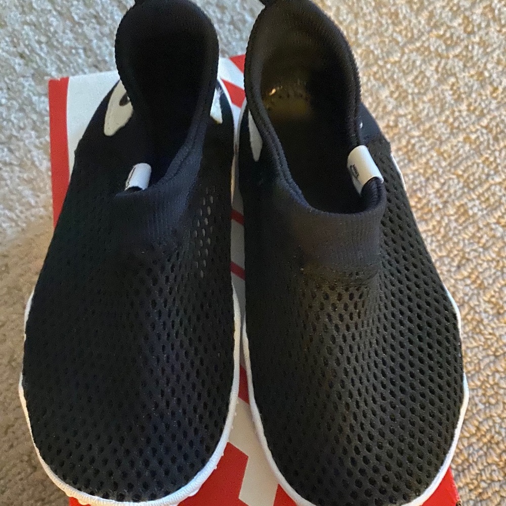 Nike toddlers sandals only worn once size 8